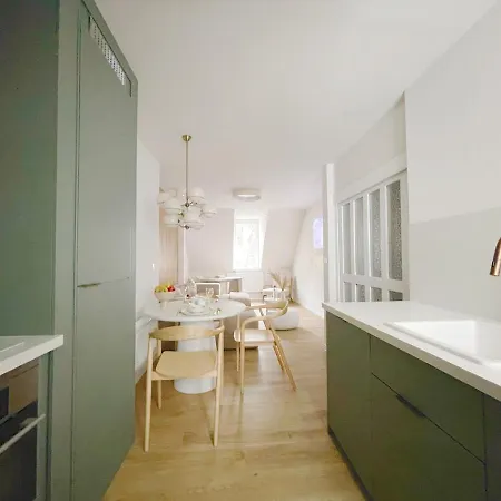 Apartman Modern Duplex, Cinema, Center Of